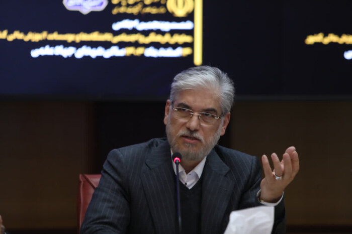 طول کارشناسی ارشد 1 سال و دکتری به 3 سال کاهش می‌یابد